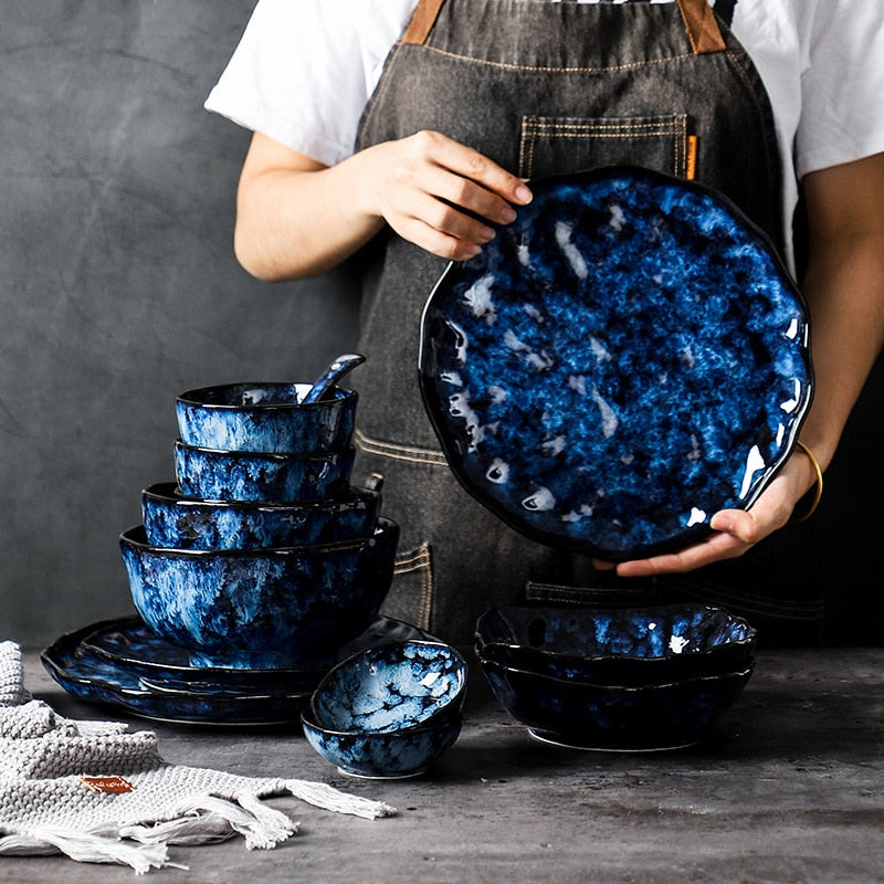 Assiettes et bols en céramique